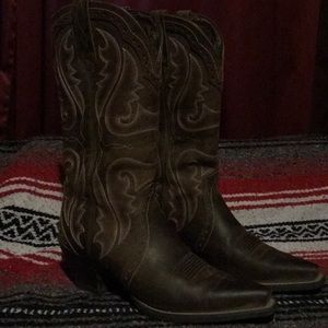 Ariat Womens Cowboy boots brown 8 1/2.